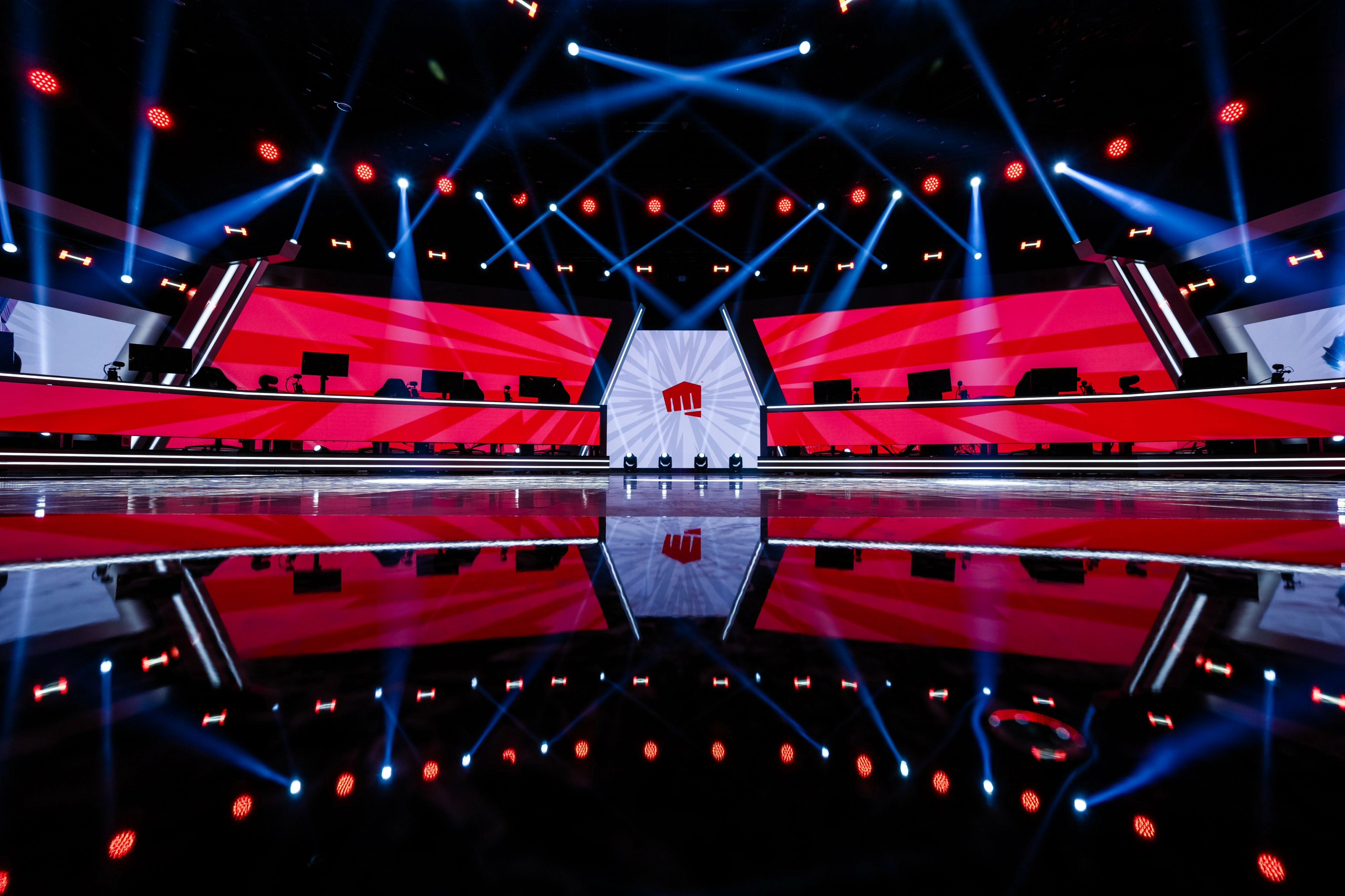 Yenilenen Riot Games Arena! Yenilenen Riot Games Arena!