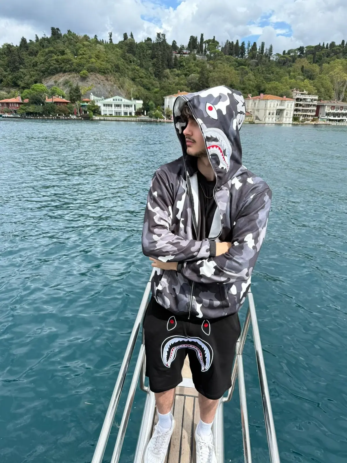 Bape Koleksiyonu Black Serisi Hoodie